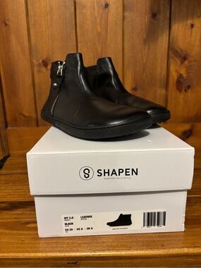 Shapen Ivy 2.0 Black Leather Zip Barefoot Ankle Boots
